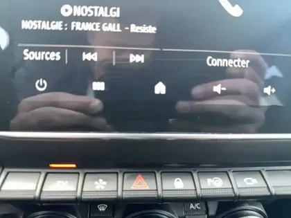 Photo 25 Renault Clio  E-Tech 140