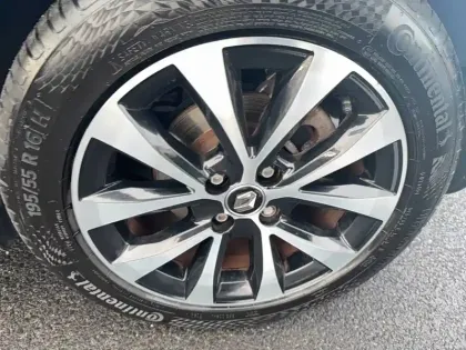 Photo 6 Renault Clio  E-Tech 140