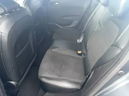 Photo 17 Renault Clio  E-Tech 140