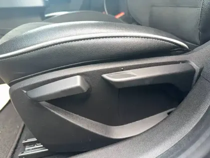 Photo 45 Renault Clio  E-Tech 140