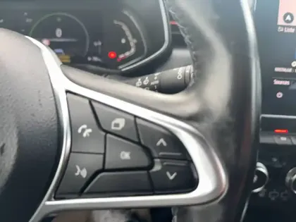 Photo 35 Renault Clio  E-Tech 140