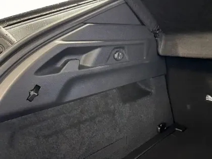 Photo 67 Peugeot 3008  Hybrid 145 e-DCS6