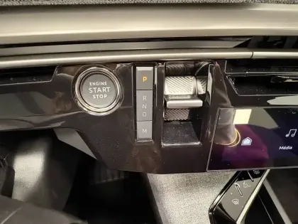 Photo 81 Peugeot 3008  Hybrid 145 e-DCS6