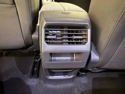 Photo 14 Peugeot 3008  Hybrid 145 e-DCS6