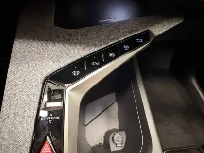 Photo 124 Peugeot 3008  Hybrid 145 e-DCS6