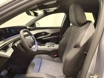 Photo 13 Peugeot 3008  Hybrid 145 e-DCS6