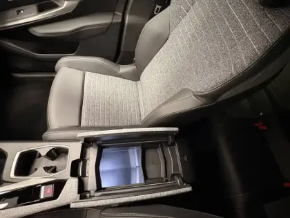 Photo 129 Peugeot 3008  Hybrid 145 e-DCS6