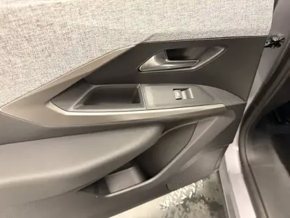 Photo 55 Peugeot 3008  Hybrid 145 e-DCS6