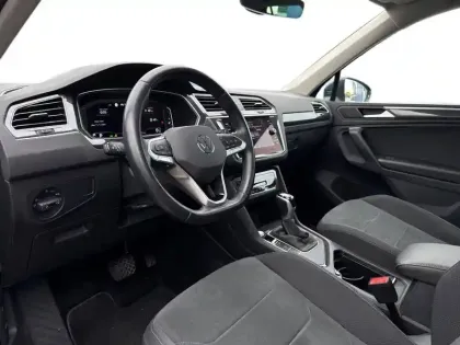 Photo 14 Volkswagen Tiguan  2.0 TDI 150ch DSG7
