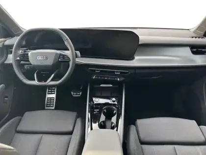 Photo 10 Audi Q3  TFSI 150 ch Hybride S tronic 7