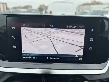 Photo 12 Peugeot 208  PureTech 100 S&S EAT8