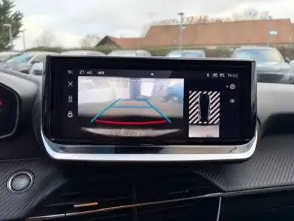 Photo 16 Peugeot 208  PureTech 100 S&S BVM6