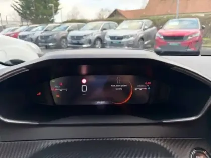 Photo 15 Peugeot 208  PureTech 100 S&S BVM6