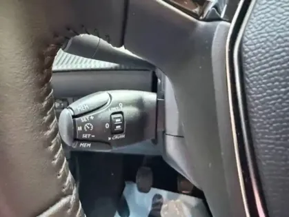 Photo 13 Peugeot 208  PureTech 100 S&S BVM6