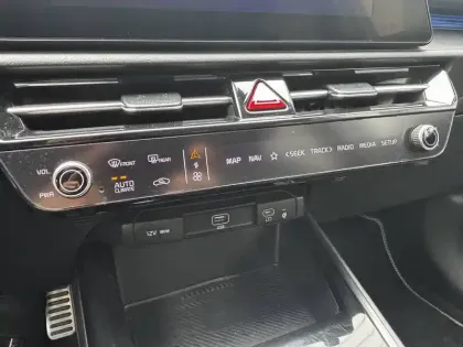 Photo 11 Kia Niro  EV Electrique 204 ch