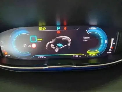 Photo 19 Peugeot 3008  Hybrid 225 e-EAT8