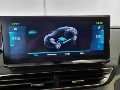 Photo 17 Peugeot 3008  Hybrid 225 e-EAT8