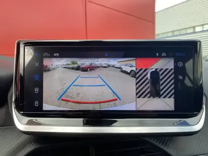 Photo 17 Peugeot 2008  Hybrid 145 e-DCS6