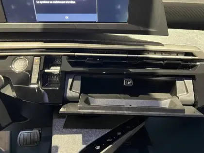 Photo 12 Peugeot 3008  Hybrid 145 e-DCS6