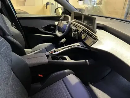 Photo 7 Peugeot 3008  Hybrid 145 e-DCS6