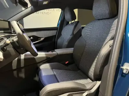 Photo 10 Peugeot 3008  Hybrid 145 e-DCS6