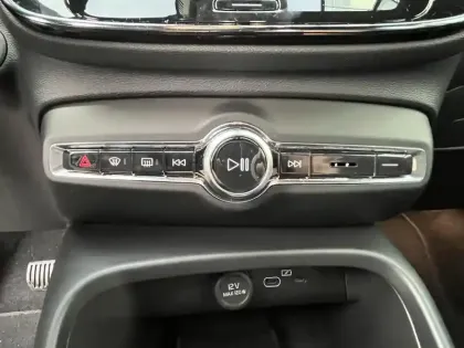 Photo 23 Volvo Xc40  Recharge 231 ch 1EDT