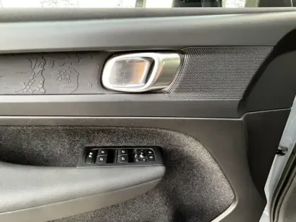 Photo 10 Volvo Xc40  Recharge 231 ch 1EDT