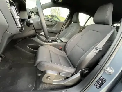 Photo 11 Volvo Xc40  Recharge 231 ch 1EDT