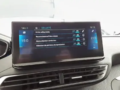 Photo 20 Peugeot 3008  Hybrid 225 e-EAT8