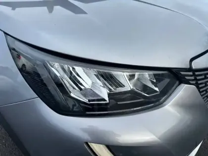 Photo 15 Peugeot 2008  Electrique 136 ch