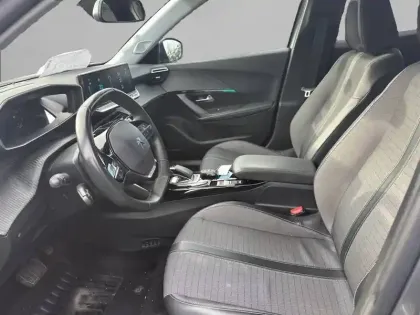 Photo 10 Peugeot 2008  Electrique 136 ch