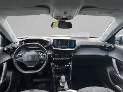 Photo 7 Peugeot 2008  Electrique 136 ch