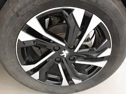 Photo 12 Peugeot 2008  Electrique 136 ch