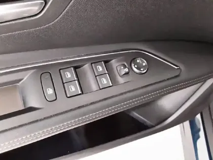 Photo 44 Peugeot 3008  BlueHDi 130ch S&S EAT8