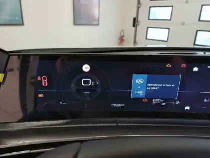 Photo 52 Peugeot 3008  Hybrid 145 e-DCS6