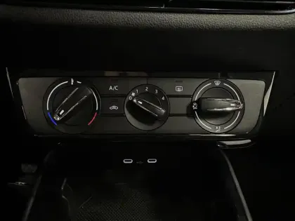 Photo 9 Skoda Fabia  1.0 TSI 95 ch EVO 2 BVM5