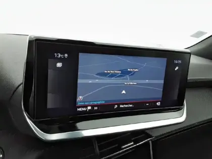 Photo 21 Peugeot 2008  PureTech 130 S&S BVM6