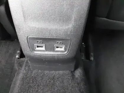 Photo 17 Peugeot 2008  PureTech 130 S&S BVM6