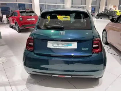 Photo 4 Fiat 500  e 95 ch