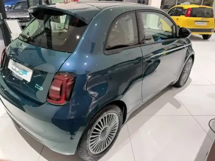 Photo 93 Fiat 500  e 95 ch