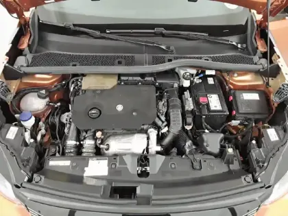 Photo 39 Peugeot 2008  BlueHDi 130 S&S EAT8