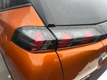 Photo 16 Peugeot 2008  BlueHDi 130 S&S EAT8