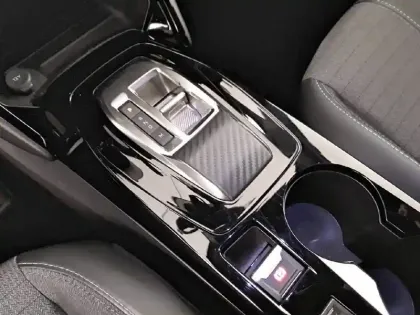 Photo 33 Peugeot 2008  BlueHDi 130 S&S EAT8