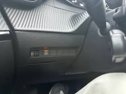 Photo 18 Peugeot 2008  BlueHDi 130 S&S EAT8