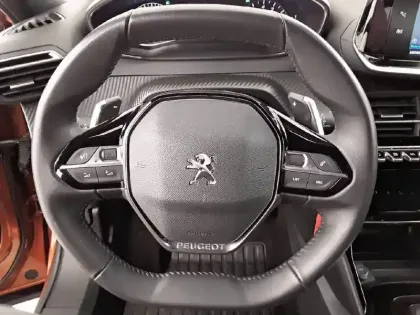 Photo 28 Peugeot 2008  BlueHDi 130 S&S EAT8