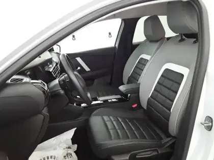 Photo 72 Citroën C4  Hybride 136 e-DCS6