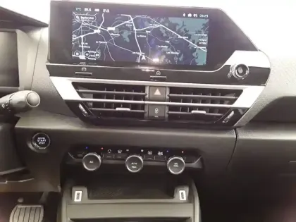 Photo 14 Citroën C4  Hybride 136 e-DCS6