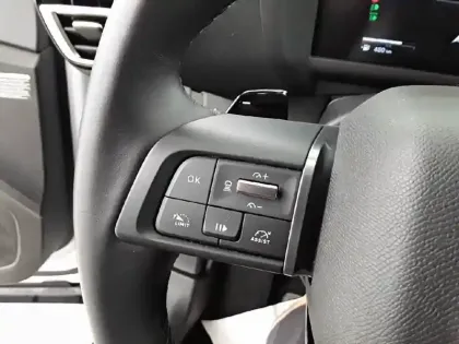 Photo 61 Citroën C4  Hybride 136 e-DCS6