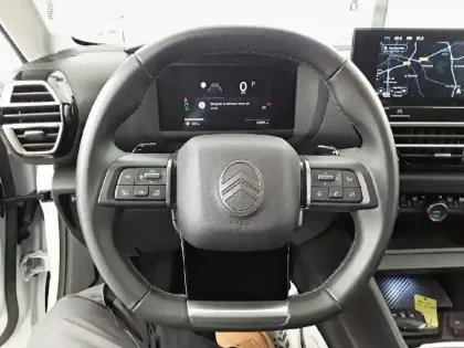 Photo 8 Citroën C4  Hybride 136 e-DCS6