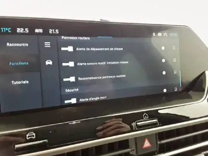 Photo 20 Citroën C4  Hybride 136 e-DCS6